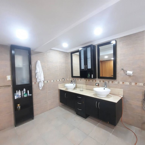 Imagen 19 de 30 de Casa En Venta Prados Del Este 6h/ 6b/ 6p