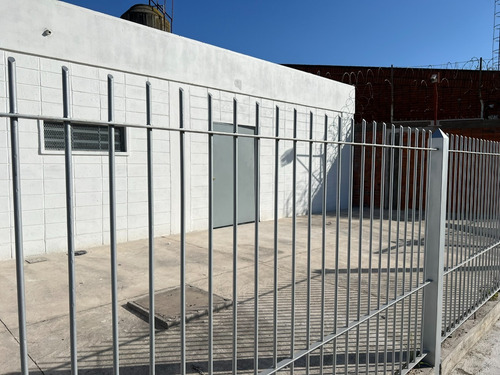 2 Locales En Paso De La Arena - Local 1 $100.000 - Local 2 $80.000