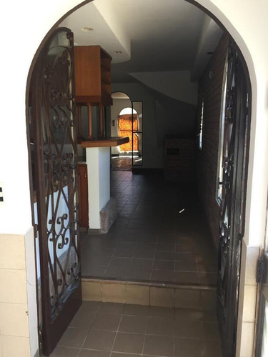 Treplex Venta 3 Dormitorios 12 Baños, Cochera, Patio, Terraza 137 Mts 2 - La Plata