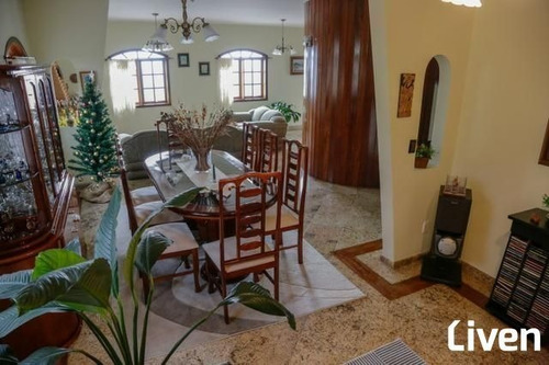 Imagem 1 de 19 de Sobrado No Residencial Floresta! - So0895