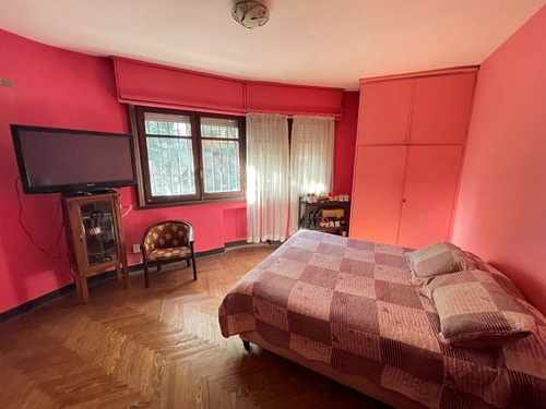 Imagen 7 de 18 de Casa De Dos Niveles Próximo A Hospitales Macari Vende