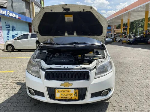 Chevrolet Aveo 1.6 Emotion Mt 4x2 2012