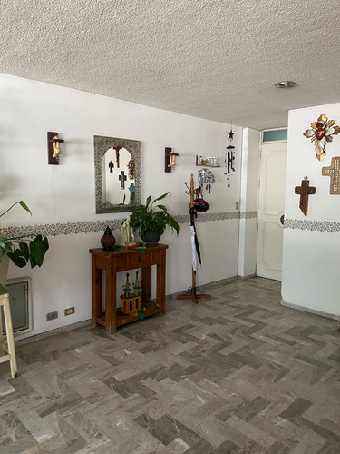 Departamento En Venta En Adolfo Prieto