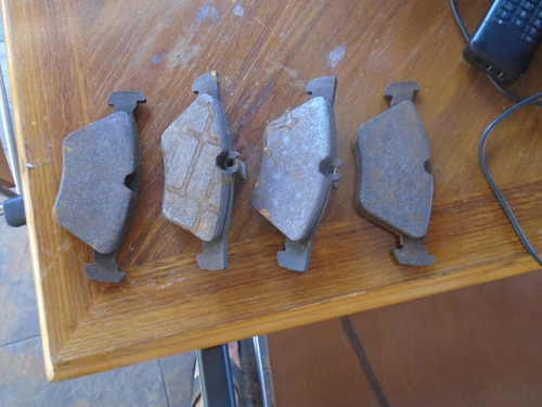Imagen 2 de 2 de Vendo 4 Tacos Delantero De Mercedes Benz E320, Año 1997