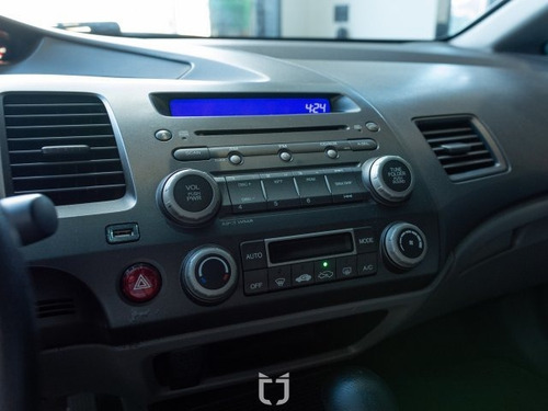 Imagem 13 de 15 de Civic 1.8 Lxl 16v Flex 4p Automático