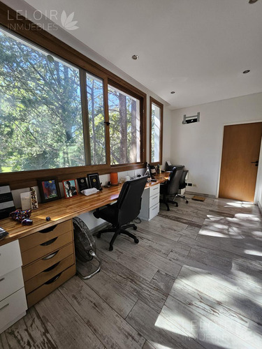 Casa En Venta 5 Amb En Parque Leloir