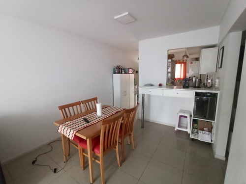 Departamento En Venta En Castelar Sur