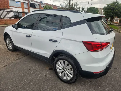 Seat Arona 1.6 Reference