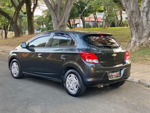 Chevrolet Onix ONIX HATCH Joy 1.0 8V Flex 5p Mec.