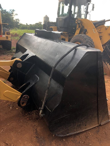Imagem 1 de 2 de Caterpillar