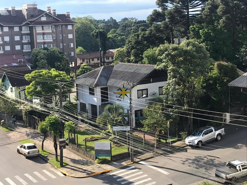 Imagem 3 de 4 de Casa E Loja Em Canela - 668