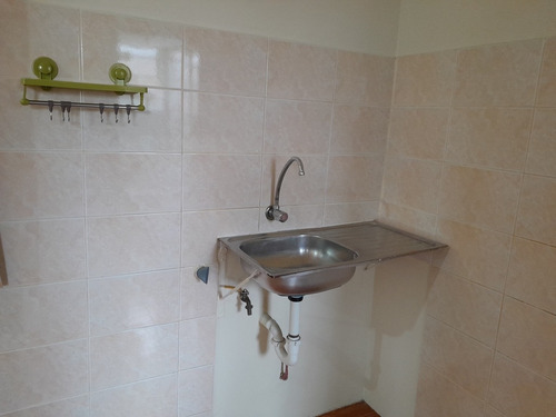 Alquilo Lindo Mini-dpto En Excelente Ubicación (urb. Sta. Catalina)