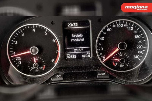 Imagem 8 de 12 de Volkswagen Fox 1.6 Mi Rock In Rio 8v Flex 4p 2016