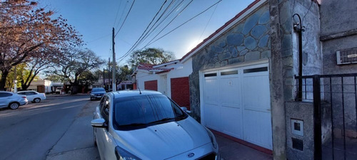 Imagen 10 de 12 de Casa Dos Dormitorios Con Local