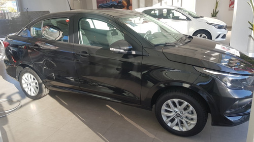 Imagen 3 de 25 de Fiat Cronos Drive 1.3 Pack Conect. 1.3 My23