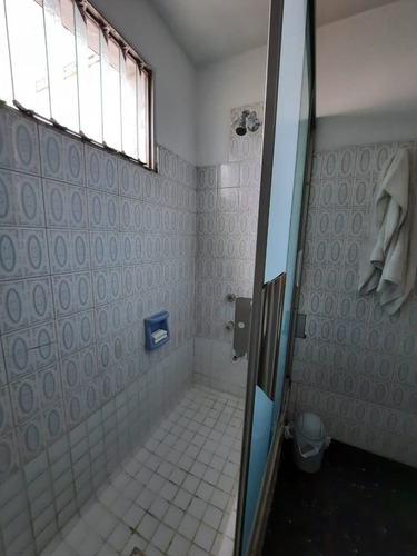 Ph Tipo Casa De 422 M². 4 Ambientes. Sobre Avenid.