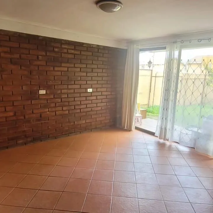 Imagen 4 de 17 de Casa En Arriendo De 4 Dorm. En La Cruz