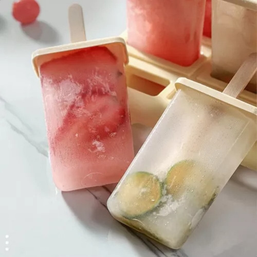 Juego De 9 Moldes Para Paletas Con Bandeja Amarilla