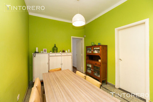 Venta Casa 3 Ambientes Con Cochera Y Jardin Padua. Acepta Permuta