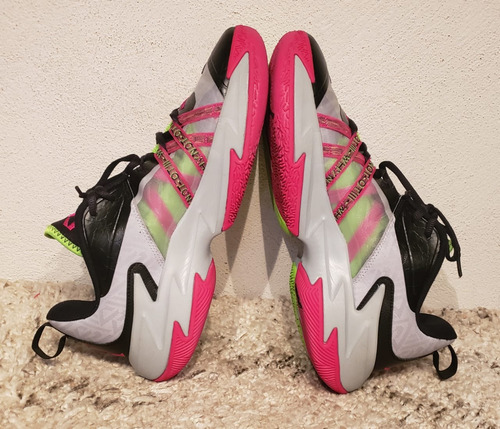 Tenis Nike One Take 3 (Usado)