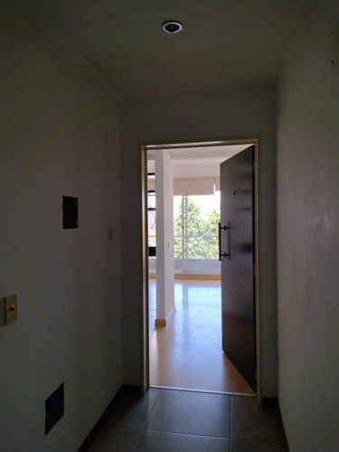 Imagen 11 de 15 de Departamento 2 Ambientes Con Cochera Fija, Villa Pueyrredon.