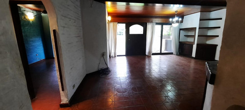Imagen 9 de 24 de Hermosa Casa De 4 Ambientesen Los Alamos