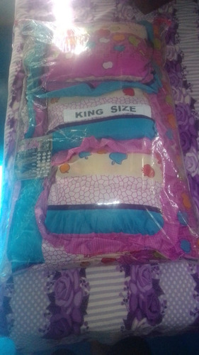 Paquete De Sábana King Size Con Tres Almohadas Chicas