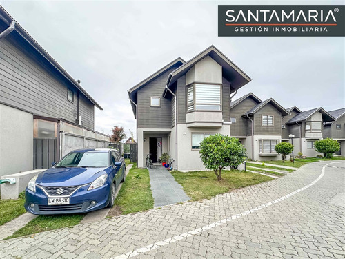 Casa En Venta De 3 Dorm. En Concepción