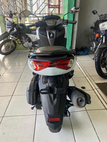 Imagem 6 de 10 de Yamaha Nmax 160