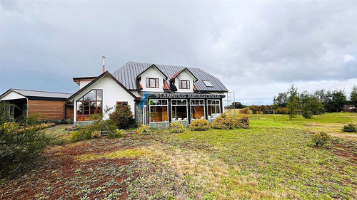Casa En Venta De 4 Dorm. Con Vista Al Volcan En Frutillar