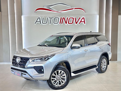 Toyota Hilux SW4 SRX 4x4 2.8 TDI 16V Dies. Aut.