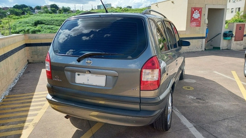 Imagem 6 de 15 de Chevrolet Zafira 2011 2.0 Elite Flex Power Aut. 5p