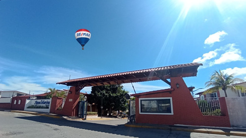 Imagen 2 de 28 de Re/max 2mil Alquila Townhouse En Urb. Paraiso Ii, Agua Marina Coutry Club
