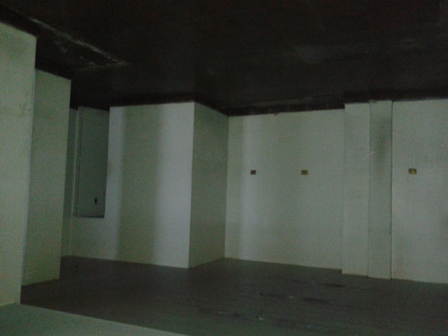 Imagen 4 de 12 de Local Con Oficinas En Venta
