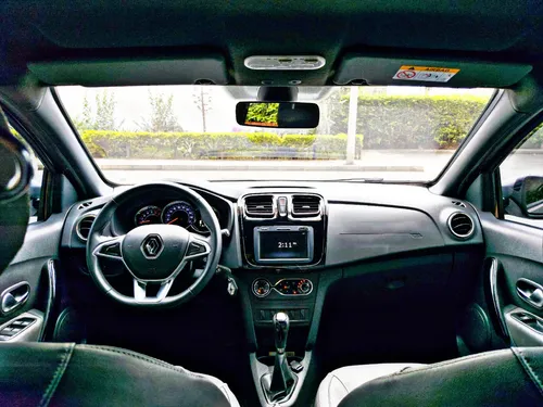 Renault Logan 1.6 Privilege / Intens