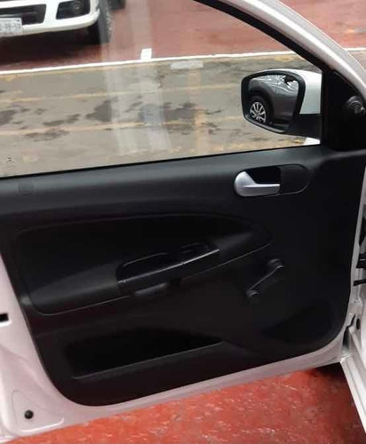 Imagen 7 de 9 de Volkswagen Gol 2018 1.6 Trendline Mt 4 P