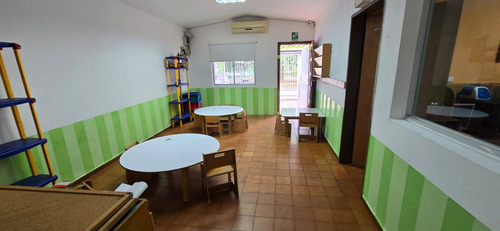 Alquiler De Casa Para Unidad Educativa En La 4 Av. De Prebo