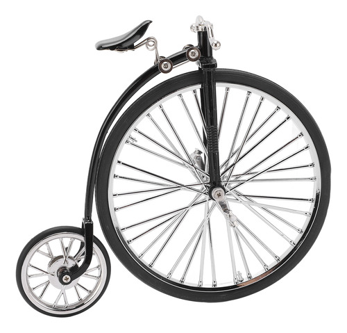 Modelo De Bicicleta Negro, Ruedas Grandes Y Pequeñas, Diseño