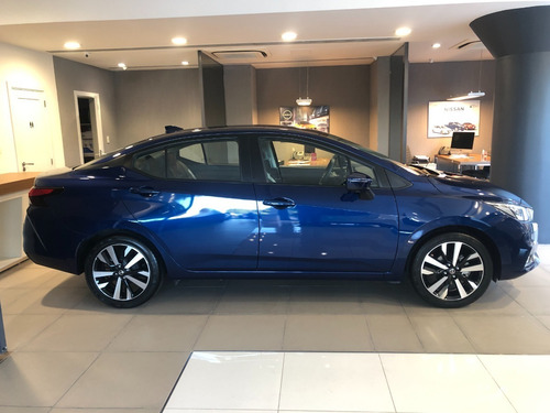 Imagen 3 de 15 de Nissan Versa Exclusive Cvt