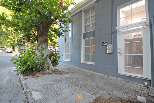 Venta 4 Monoambientes Con Renta 6% En Tres Cruces