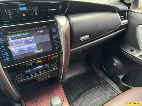 Toyota Fortuner 2.7l SRV