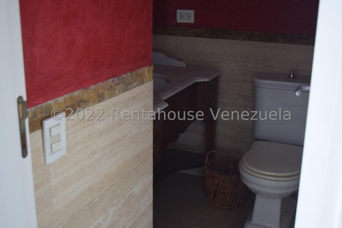 Gran Pent-house En Alquiler En Campo Alegre #22-15888 Josmary Sanjuan