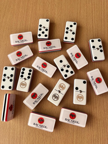 Domino Bacardi Jumbo Blanco + Cubilete Liso + Dados De Poke