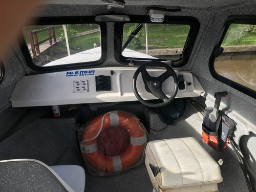 Tracker Cabinado Marca Parana 5,70 Modelo 2017