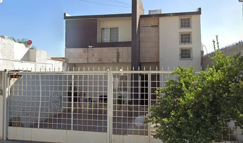Casa En Venta En Colonia San Felipe, Torreón, Coah.