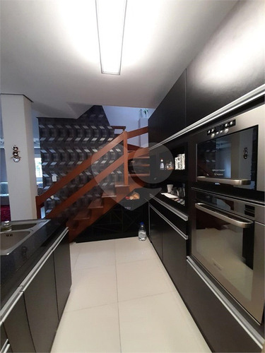 Imagem 9 de 30 de Excelente Casa Em Condomínio Com 3 Dormitórios, Sendo 1 Suíte Na Zona Sul. - Reo576870