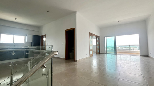 Apartamento En Alquiler Ubicado En Ensanche Naco, Santo Domingo