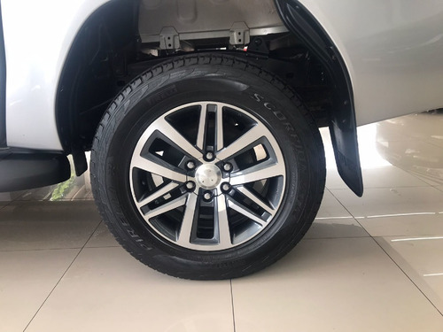 Imagem 9 de 10 de Toyota Hilux 2.8 Srx 4x4 Cd 16v Diesel 4p Automatico