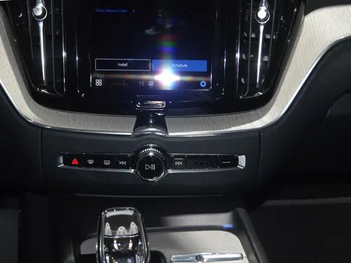 Volvo XC60 B6 INSCRIPTION HIBRIDA 4WD