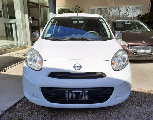 Imagen 2 de 6 de Nissan March Active Pure Drive 2016